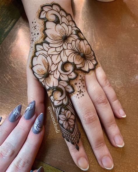 300 Lotus Mehndi Designs For Front And Back Hand And Feet