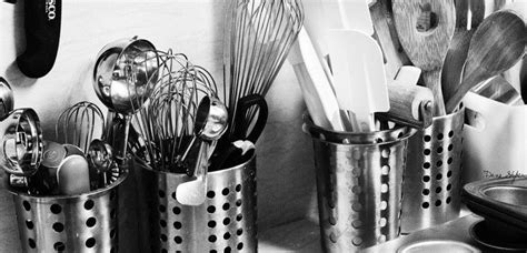 Top 5 Kitchen Essentials For College Apartments College Rentals