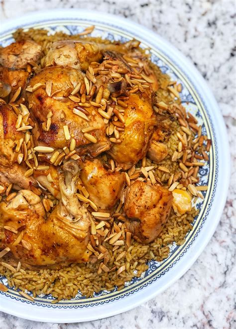 4 cloves of garlic 1 shallot 1 cup jasmine rice 2 cups chicken broth 1 tsp turmeric 1 table spoon butter 1 tsp salt 1 table spoon olive oil want more frequent videos? Kabseh (Middle Eastern Rice Dish) - Fufu's Kitchen