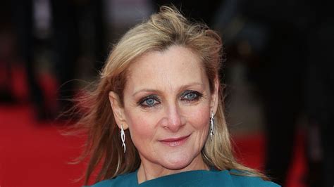 Lesley sharp at the internet movie database. Wer ist eigentlich Fee Rosalind von "Fate: The Winx Saga ...