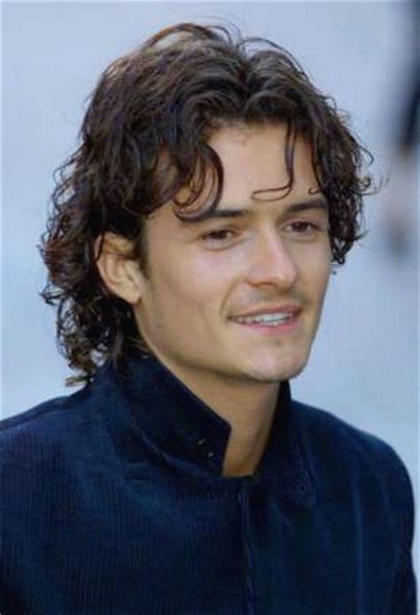 In this tutorial, we show you how to get an orlando bloom & jon snow inspired hairstyle. Orlando Bloom with long wavy hairstyle with curly bang.jpg