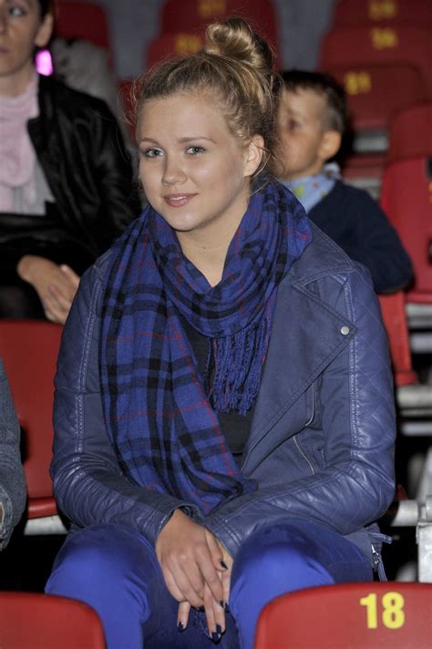 Poinformowała, że powitała na świecie córeczkę. Agnieszka Kaczorowska pisze o swej metamorfozie - jak ...