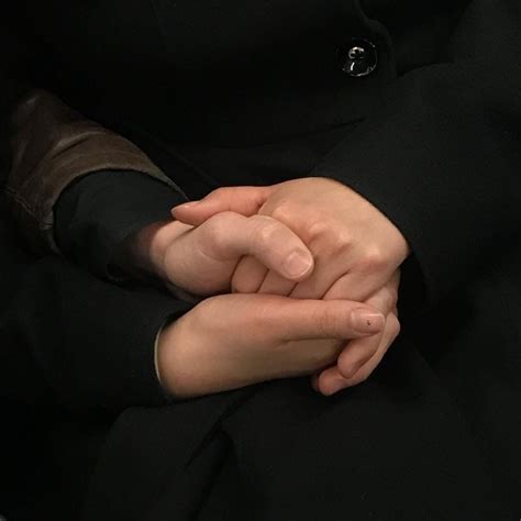 Je Suis En Amour | Couple hands, Hands, Couple aesthetic