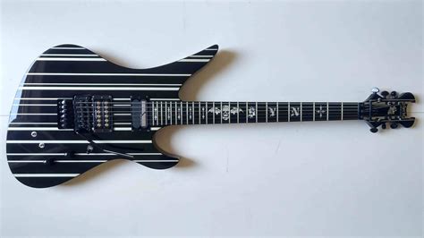 Schecter Synyster Gates Custom S Harry Guitars