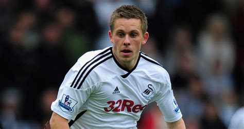 Sigurdsson, 22, is currently on loan at swansea city and has impressed since making the switch to. Icelandic midfielder linked with £25m return to Spurs ...