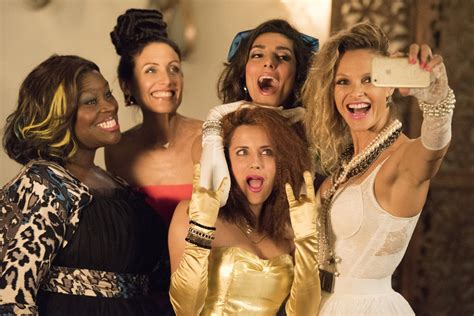 Exclusive Interview Alanna Ubach Dishes On Girlfriends Guide To Divorce Season 2