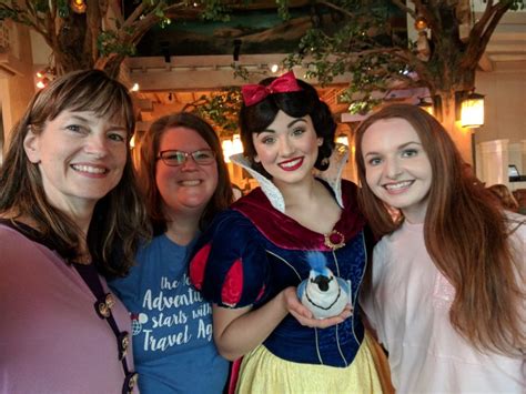 How To Have The BEST Disney Character Meet And Greet Walt Disney World Disneyland Character