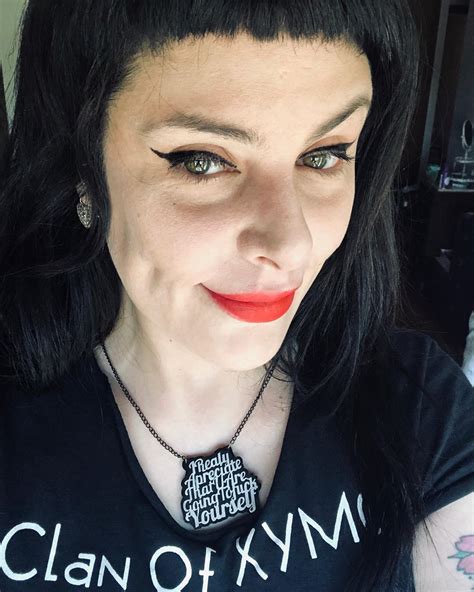 She has appeared on international magazine covers, including vogue and marie claire.during her twenties, bax had supporting roles in action and comedy films. Sónia Tavares diz que Cristina Ferreira é vítima de bullying