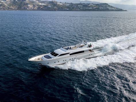 Yacht Crowbridge Diano Cantiere Navale Charterworld Luxury