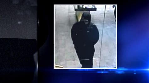 Fbi Releases Surveillance Photo Of Bank Robbery Suspect Abc7 Chicago