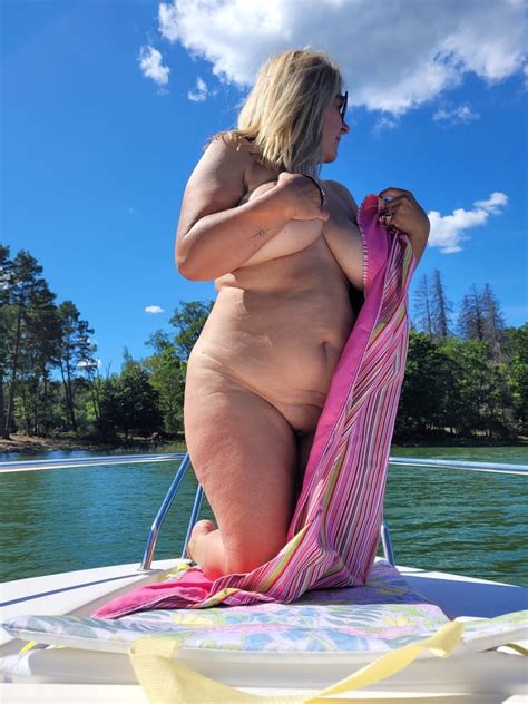 Naked On A Boat Trip 14 Pics Xhamster
