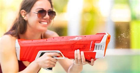 Really Super Soaker Meet The Worlds Strongest Water Gun Thestreet