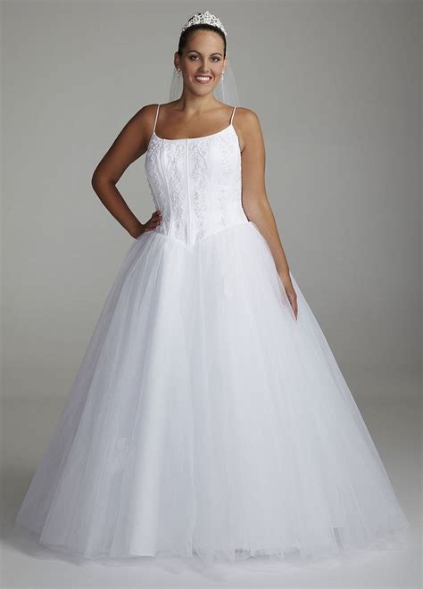 Get ball gown style wedding dresses in a superior store online. David's Bridal SAMPLE: Spaghetti Strap Tulle Ball Gown ...