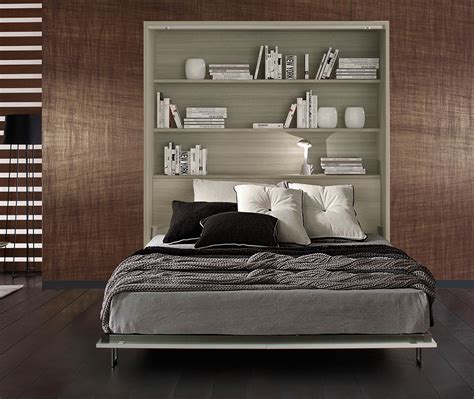 Se avete problemi di spazio ma desiderate un vero letto matrimoniale, scegliete il nostro moderno letto a scomparsa su rete a doghe con la possibilità di un comodo materasso alto fino a 24 centimetri. Letto a scomparsa matrimoniale Spazio prof. 62 made in Italy