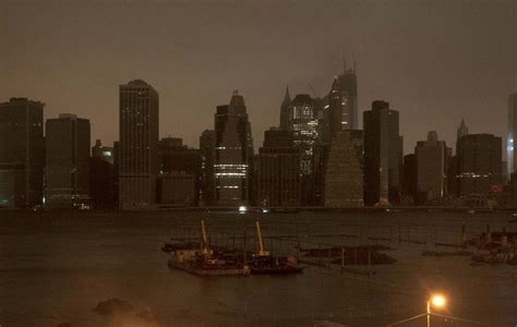 Sandy Superstorm Plunges New York Into Darkness Telegraph