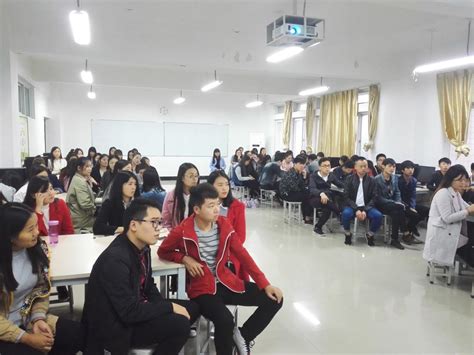 The tcrt5000 and tcrt500l are reflective sensors which include an infrared emitter and phototransistor in a leaded package which blocks visible light. 工商系举办怡乡春竹餐饮集团专场招聘会-商学院