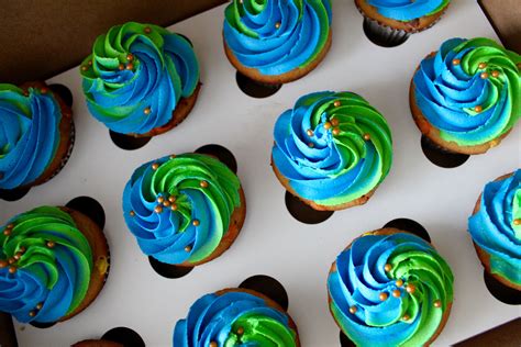 Green And Blue Coloured Colored Swirl Cupcakes Movie Cupcakes Cupcakes