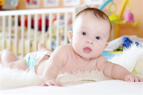 Lese auch oft, das sich die babys von anderen auch schon längst gedreht haben. 28 HQ Images Baby Drehen Wann - Wann können sich Babys ...