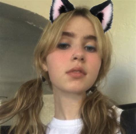 Clairo Catgirl In 2021 Cat Girl Woman Loving Woman Indie Aesthetic