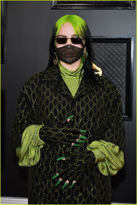 See pictures of all the fashion, dresses, and looks from the 2021 grammy awards red carpet here. Billie Eilish Dons an Embellished Mask for Grammys 2020 ...