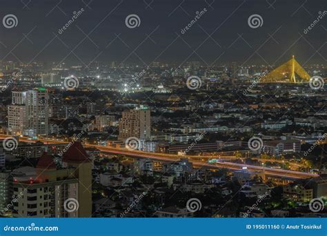 Bangkok No Centro Da Cidade Com Arranha Céus à Noite Dá à Cidade Um