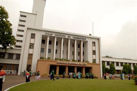 top 10 best universities in india world blaze