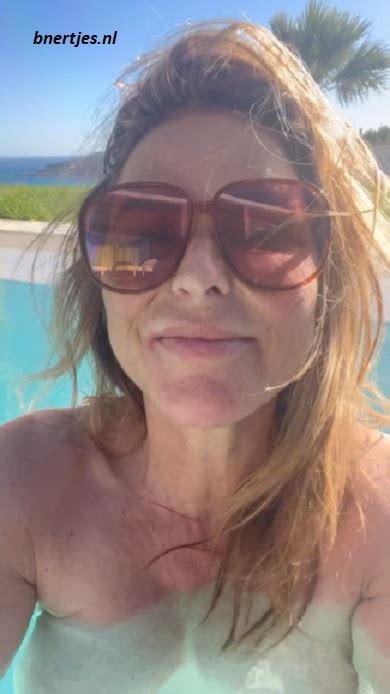 Heleen Van Royen Topless In Het Zwembad Sexy Juice Site