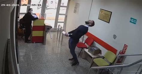 2017'de elazığspor'a imza atan alpaslan öztürk, 2018'de i̇zmir'in ekibi göztepe'yle sözleşme imzalamıştır. Göztepe'nin oyuncusu Alpaslan Öztürk, A Milli Takım'a ...