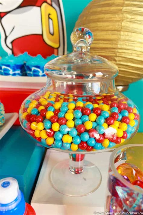 Eggman and other villains alongside his group of friends as the leader of team sonic to preserve peace and freedom. Sonic The Hedgehog Party Ideas - Moms & Munchkins | Sonic ...