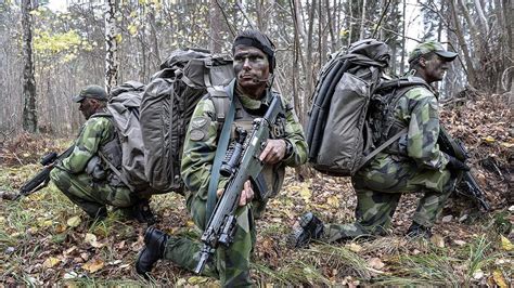 Ais name tre kronor stockholm. Svenskt försvar kräver tre miljarder extra - varje år ...