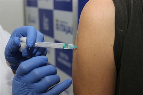 Entre em contato com a . Itajaí: Agendamento da vacina contra Covid-19 para pessoas ...