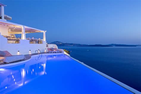 Best 5 Star Hotels In Santorini — 6 Most Beautiful Best Luxury Hotels