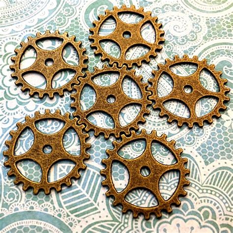 40 Steampunk Gears Cogs Buttons Spinning Watch Parts Altered