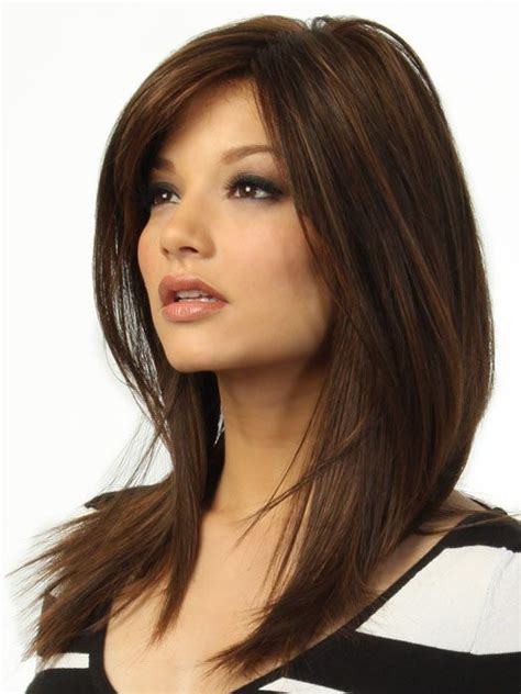 The number 6 haircut length leaves about 6/8th length of your hair making your head seem fuller, voluminous and trendy too! 25 Best Medium Length Haircuts for Thick Hair- 2020 ...