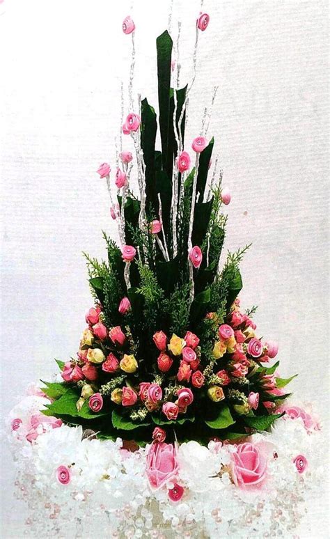 Sirih junjung variasi gubahan sirih. sirih junjung | Flower arrangements, Wedding altars ...