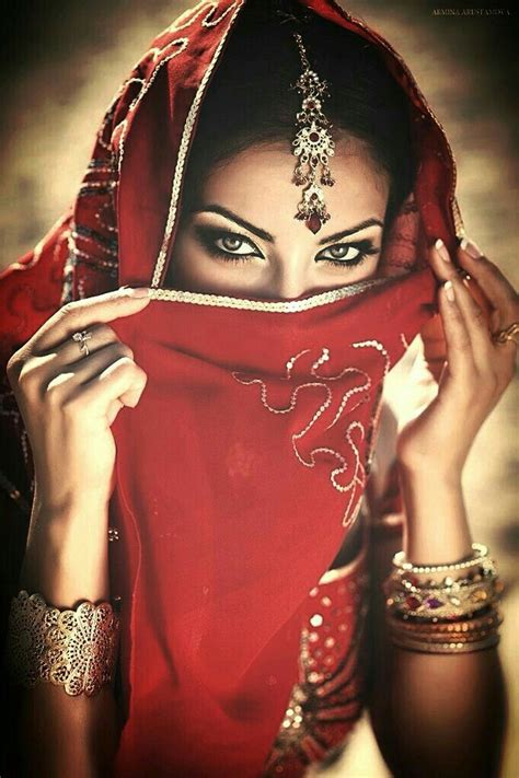Arabian Women Arabian Beauty Beautiful Eyes Beautiful People Beautiful Asian Arabian Eyes
