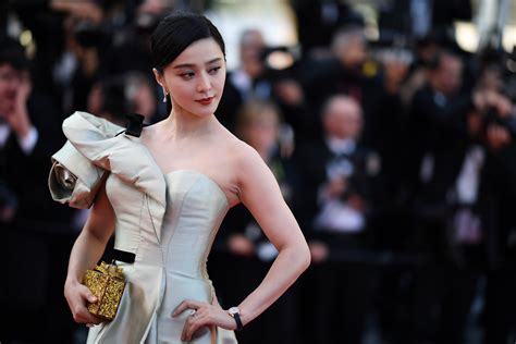 She S Back Chinese Star Fan Bingbing Re Emerges After Tax Scandal