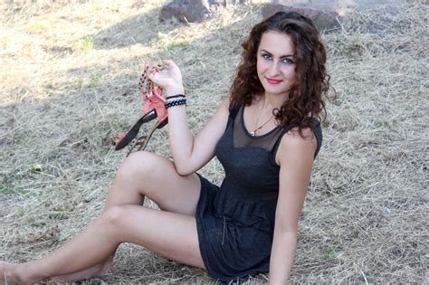 Ukrainian Single Alina Brown Eyes 25 Years Old Id108177