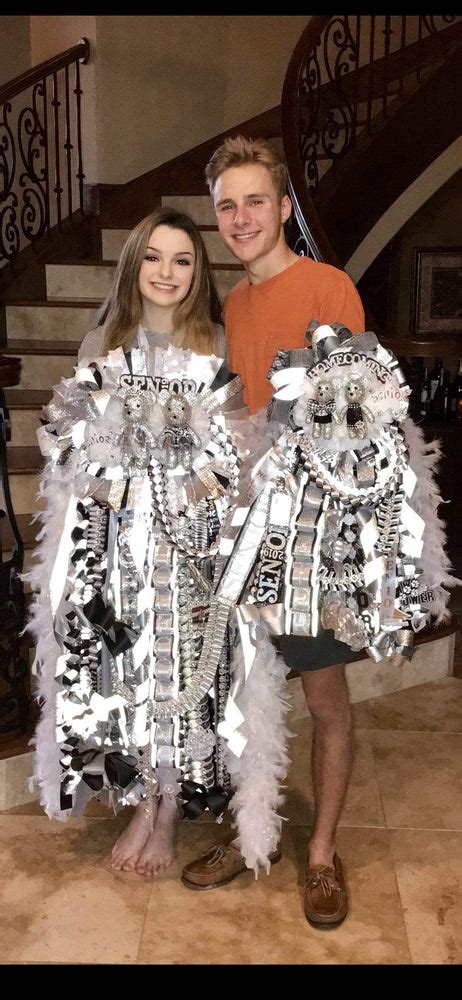The Colossal Senior Garter Peace Love And Mums Homecoming Mums By