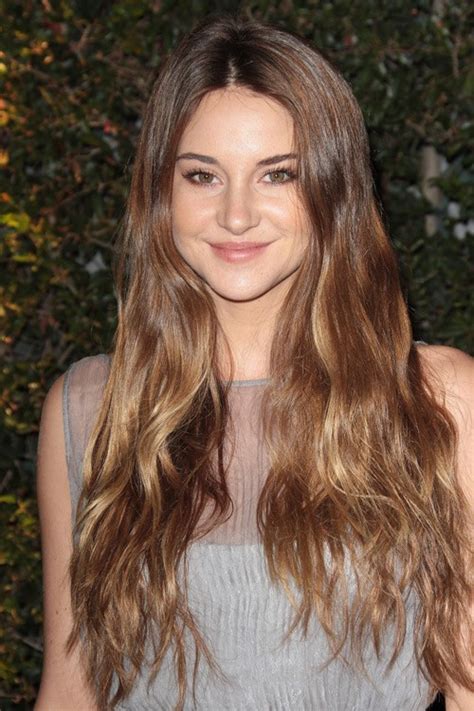 Shailene Woodleys Hairstyles And Hair Colors Steal Her Style