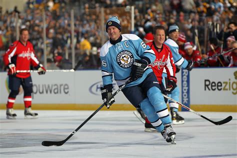 Supporting mobile, iphone, ios, laptop, tablet and chromecast. Mario Lemieux Photos Photos - 2011 NHL Winter Classic ...