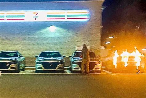 Video Nc Man Torches 4 Squad Cars Outside 7 Eleven