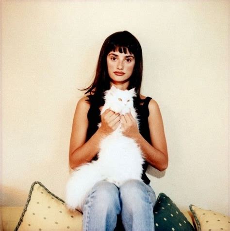 20 Celebrities Who Love Their Cats Celebs Celebrities With Cats
