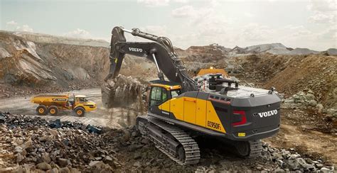 Volvos Largest Excavator The Ec950f Now Available In North America