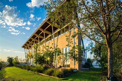 As per the forecast and algorithmic analysis, the the price of 1 ripple (xrp) will be around $2.5316 in 2026. Fort Worth Academy: Teachers and Students Honored for 20 ...