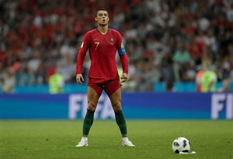 World Cup 2018 Cristiano Ronaldo S Phenomenal Free Kick In Portugal 3 3 Spain