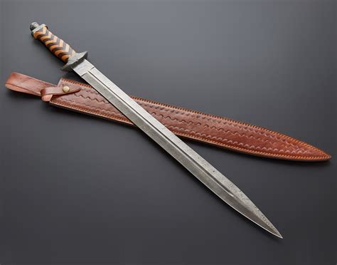 Swords And Daggers Knives And Swords Fantasy Armor Fantasy Weapons
