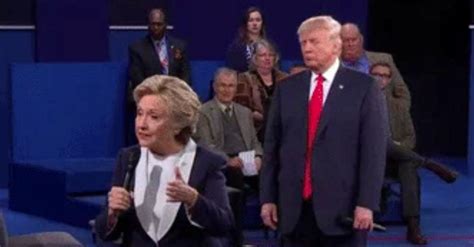 Hillary Clinton Practiced Dodging Trumps ‘hugs Before The Debates