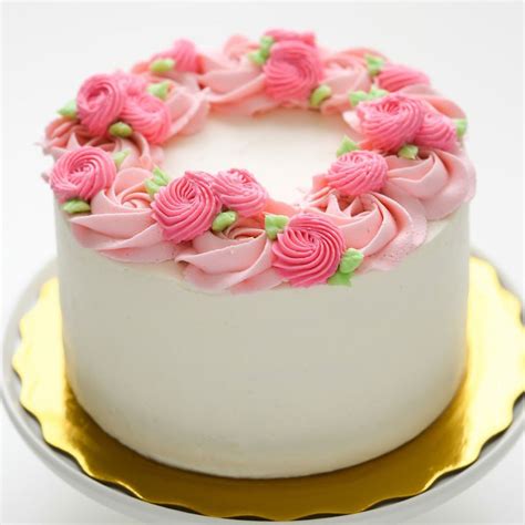 Pink Elegant Pink Cake Wedeliverts
