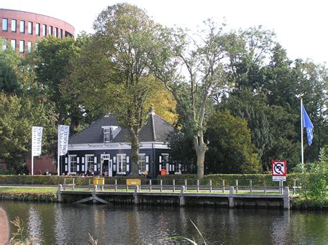 Neem een kijkje bij de contakids lessen van liat. Theehuis Cruquius - Amsterdam heeft Het